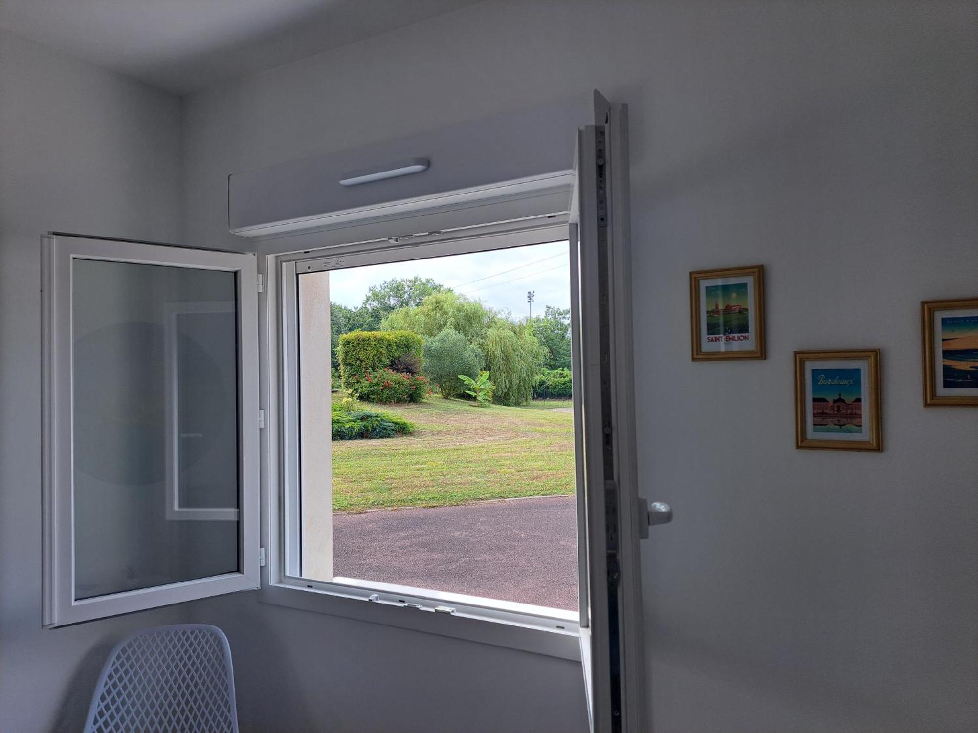 Villa A La Source Saint-Medard-de-Guizieres Exterior foto